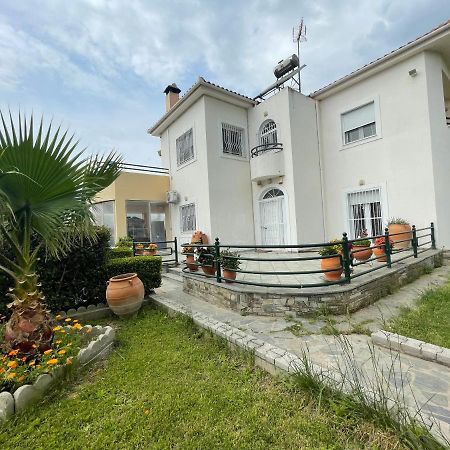Seaside Apartment With Private Garden Νέα Αγχίαλος Εξωτερικό φωτογραφία