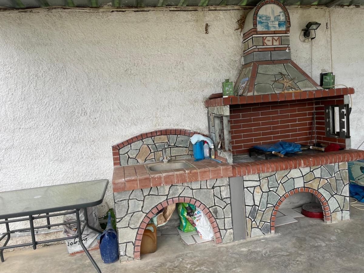 Seaside Apartment With Private Garden Νέα Αγχίαλος Εξωτερικό φωτογραφία