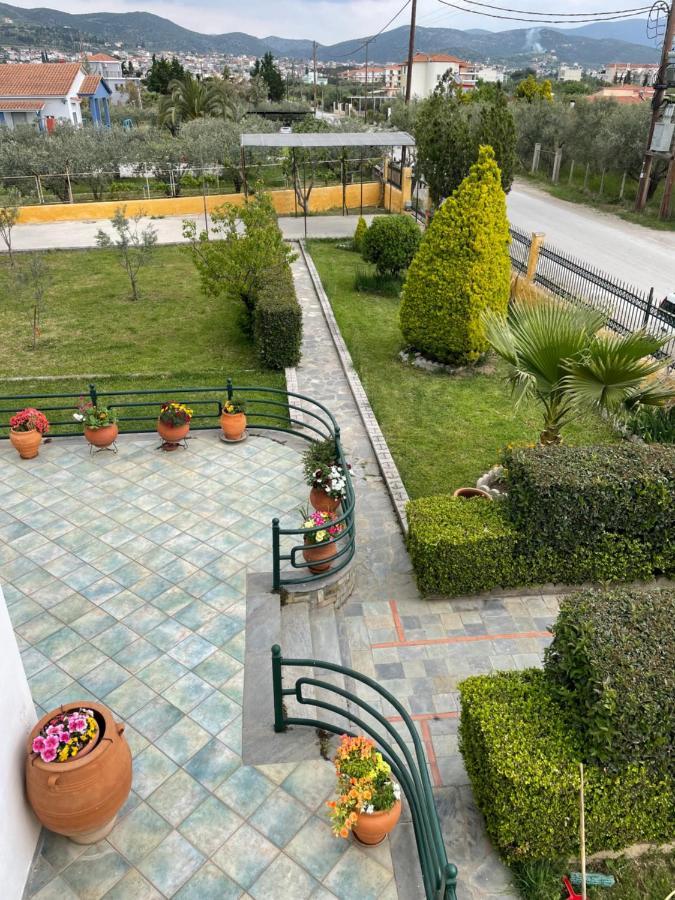 Seaside Apartment With Private Garden Νέα Αγχίαλος Εξωτερικό φωτογραφία