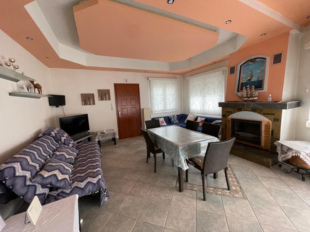 Seaside Apartment With Private Garden Νέα Αγχίαλος Εξωτερικό φωτογραφία